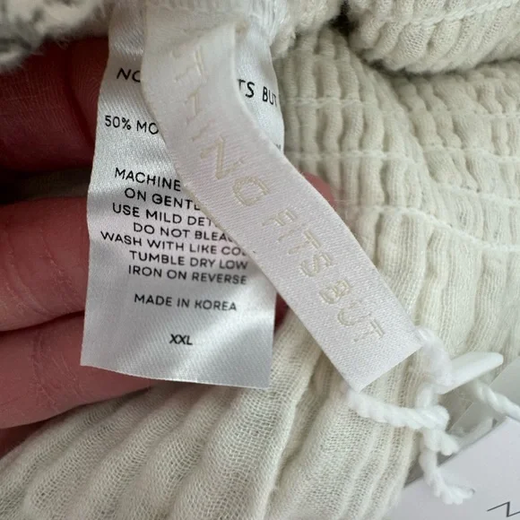 Cream Maternity Dress with Puff Sleeves - Picture 3 of 3